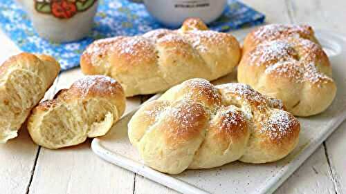 Petites brioches tressées au yaourt recette facile