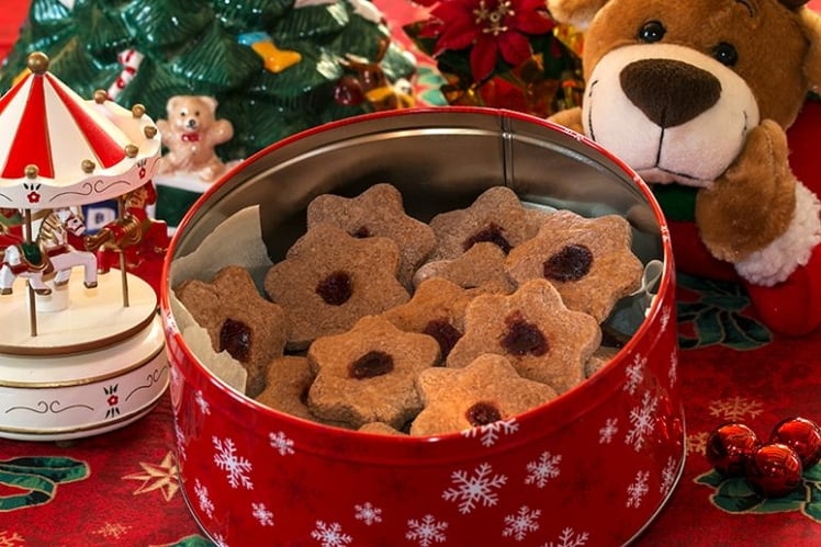 Sablés de Noël aux épices à la confiture, Linzer bredeles