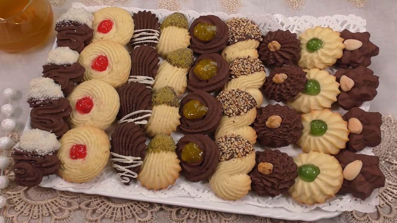 Sablés de noël plein formes avec 1 pâte seulement