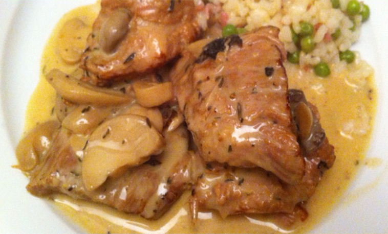 Sauté de veau aux champignons et à la crème