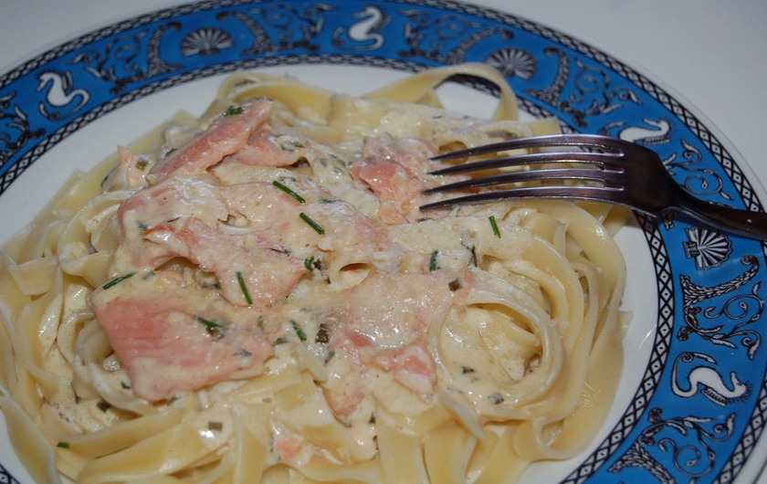 Tagliatelles à la crème et au saumon fumé