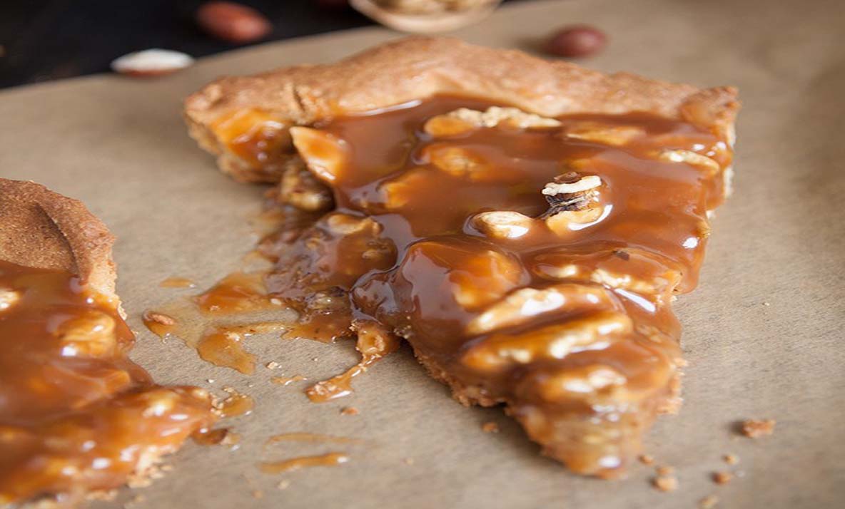 Tarte aux noix et caramel au beurre salé