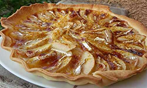 Tarte aux pommes, camembert et curry