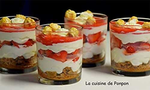 Verrine crème de mascarpone, fraises et spéculoos