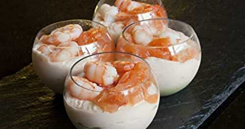 Verrines au saumon et crevettes sur lit d'avocat