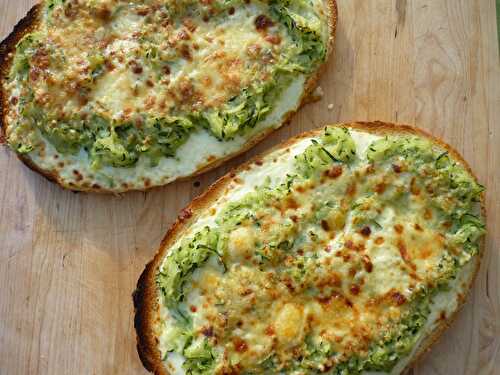 Bruschetta géante aux courgettes et crème de parmesan