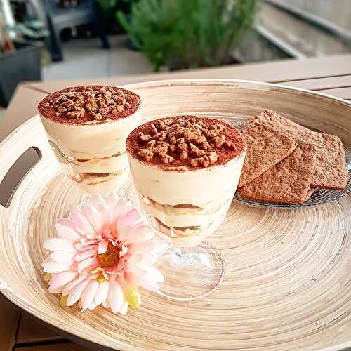 Ch'tiramisu aux spéculoos ici maison de Cyril Lignac dans Tous en cuisine, 2eme édition