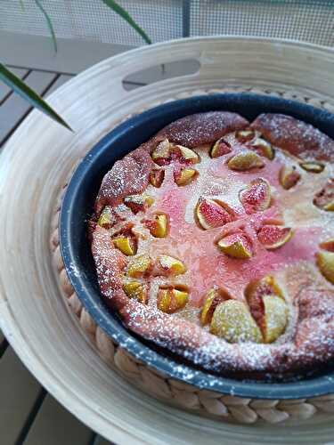 Clafoutis aux mirabelles version figues chez moi de Cyril Lignac dans Tous en cuisine, 2eme édition