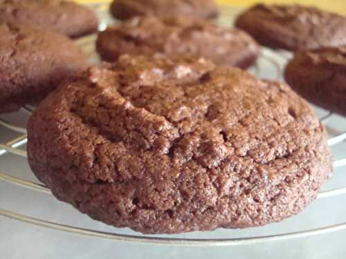 Décadents cookies tout chocolat (Nigella Lawson)