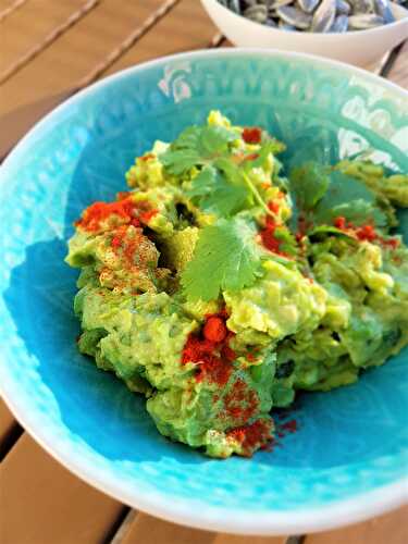 Guacamole épicé aux petits pois