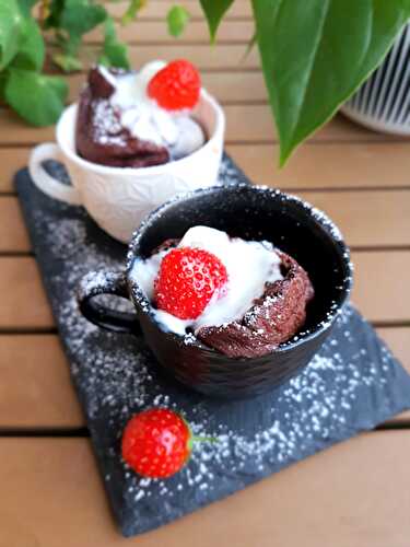 Mug cake au chocolat de Cyril Lignac dans Tous en cuisine, 2eme édition