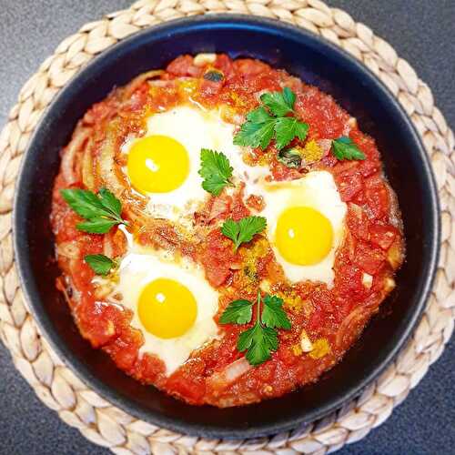 Ratatouille au cumin, oeuf cassé chez moi en version chakchouka de Cyril Lignac dans Tous en cuisine