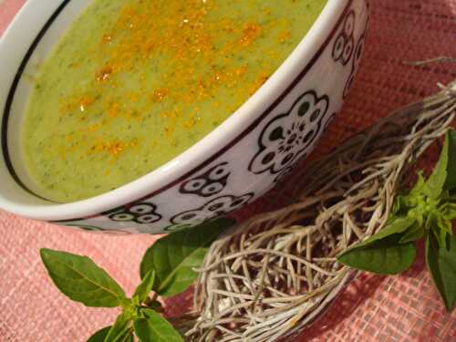 Repas 1 avec ma courgette géante : Soupe de courgette au curry