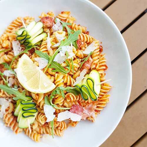 Salade de pâtes, pesto rosso de Cyril Lignac dans Tous en cuisine