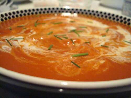Soupe acidulée carotte, tomate, orange