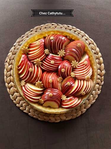 Tarte aux pommes so chic à la crème de noix (Cathytutu, Il était une fois la pâtisserie, Blog de châtaigne)