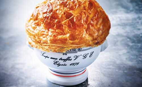 Soupe feuilletée aux champignons (façon VGE de Paul Bocuse) de Cyril Lignac dans Tous en cuisine