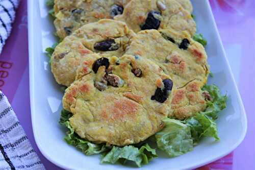 Galettes fines à la farine de pois chiche, épice et olives (La légumerie, atelier au Festival Lyon zéro déchet à Rillieux)