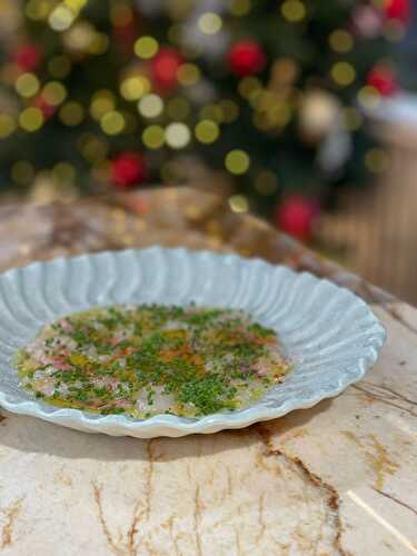 Carpaccio de poisson blanc au piment d’espelette