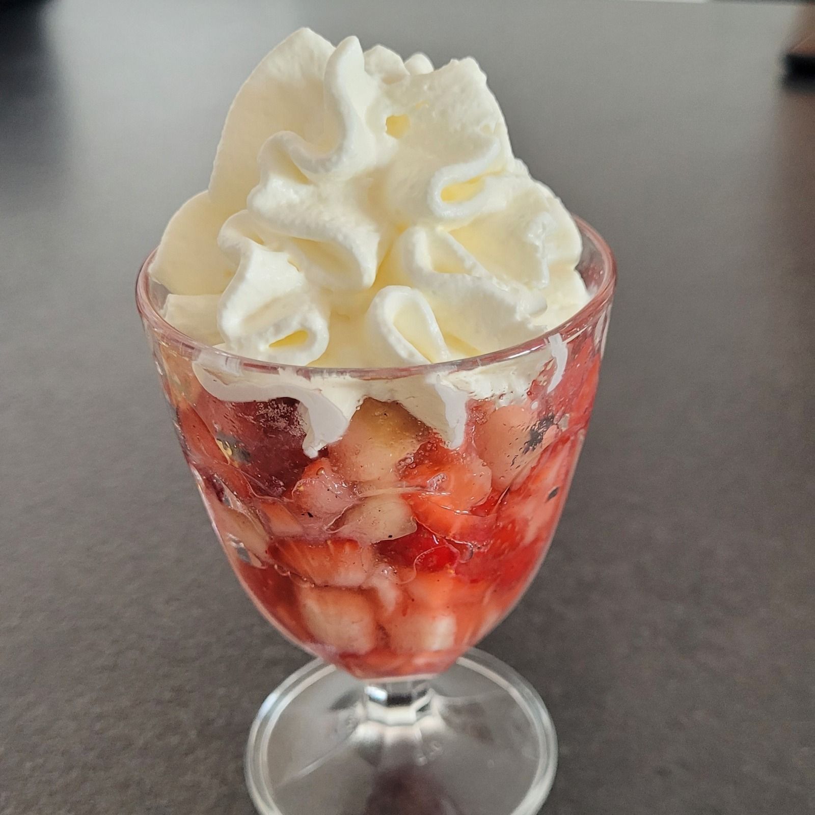 ...Tartare de fraises, chic, facile et rapide... (Cathytutu)