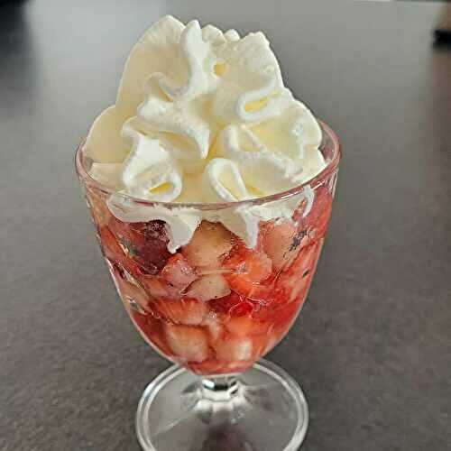 ...Tartare de fraises, chic, facile et rapide... (Cathytutu)