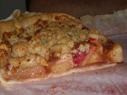 Tarte crumble fraises pommes.