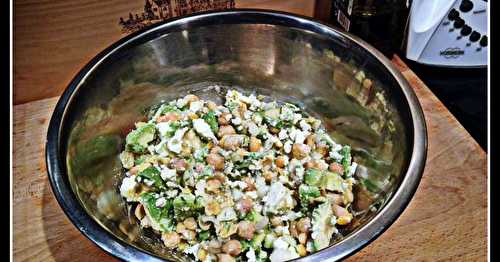 Avocats, feta et pois chiche en salade