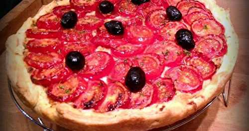 Tarte aux tomates, amandes et parmesan de Yotam Ottolenghi