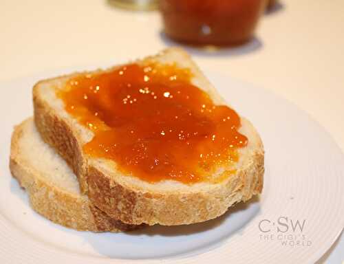 Confiture d’abricots au romarin