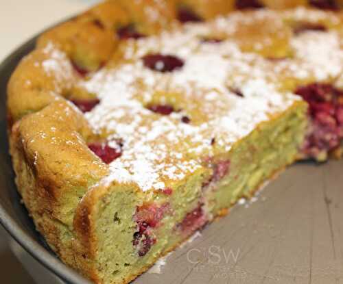 Le gâteau moelleux à l’avocat (et aux framboises)