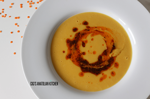 Mercimek çorbasi (soupes de lentilles corail)