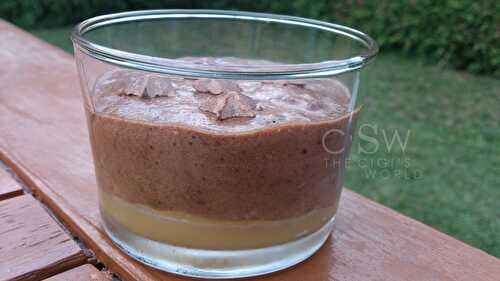 Mousse au chocolat noir et baies de Sansho sur fond de lemon curd | limon kremasi üzerinde koyu cikolatali ve Sansho biberli mus