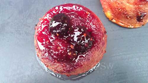 Muffin citron/passion, coeur mûres et glaçage aux fruits rouges