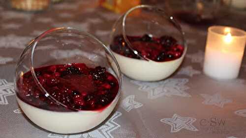 Panna cotta à la rose et fruits rouges (et miel de rose)