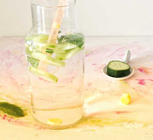Comment préparer une Detox water au concombre - gingembre - menthe