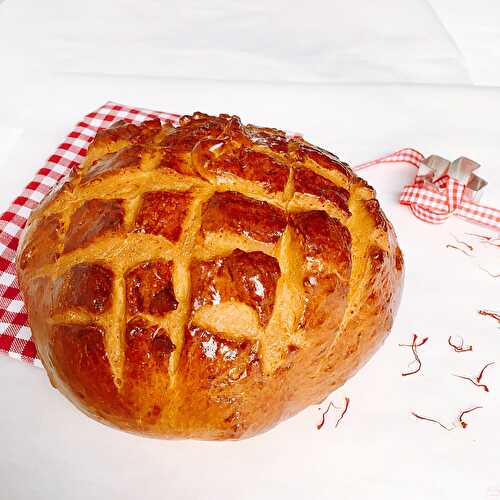 Cuchaule - brioche au safran - recette suisse | Citronelle and Cardamome