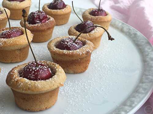 Petits financiers à la cerise sans gluten Citronelle and Cardamome