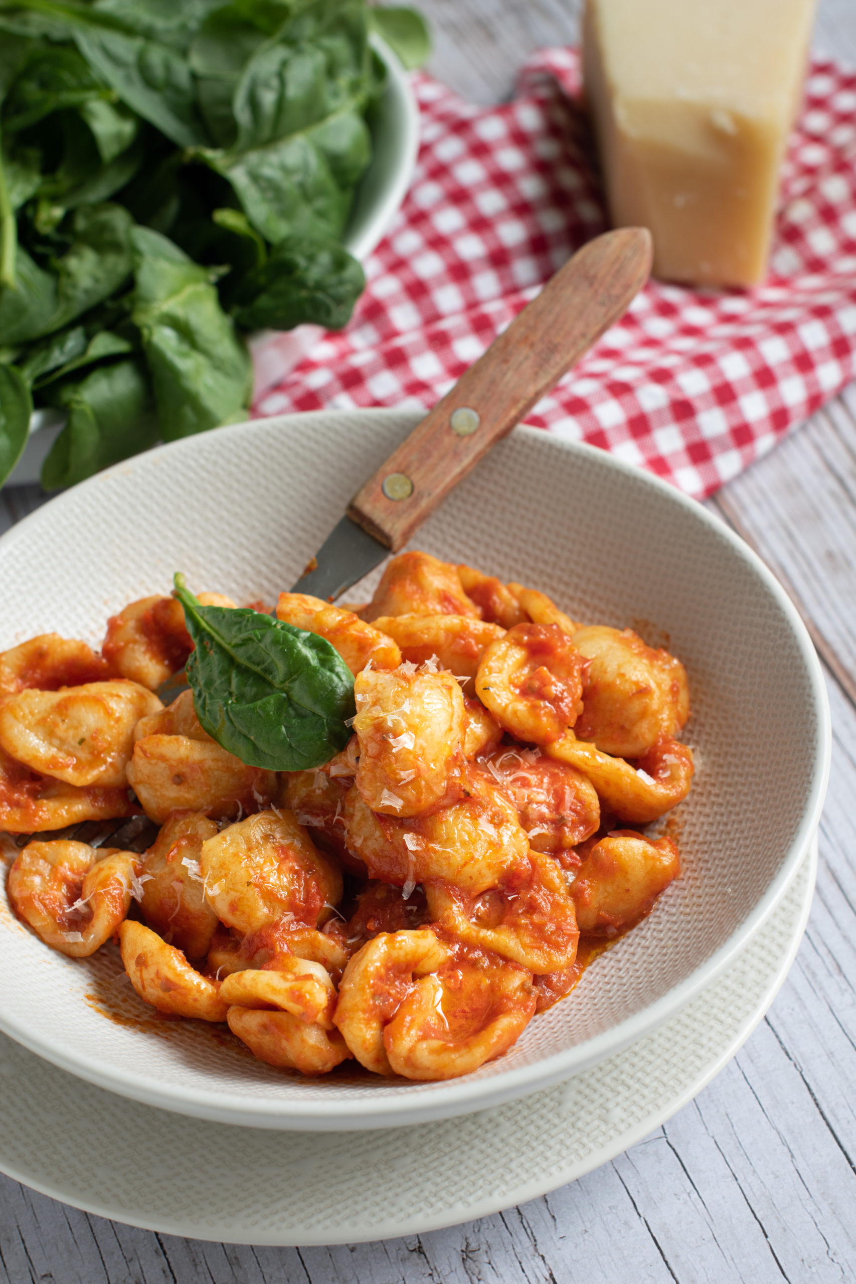 ORECCHIETTE A LA SAUCE TOMATE ROTIES