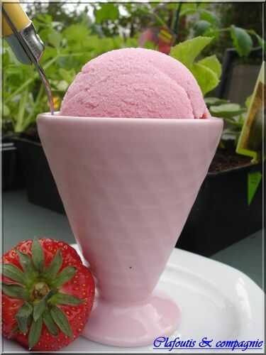 Crème glacée au lait de soja et aux fraises