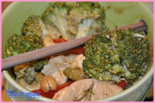 Poulet Sauté aux Légumes & aux Noix de Cajou