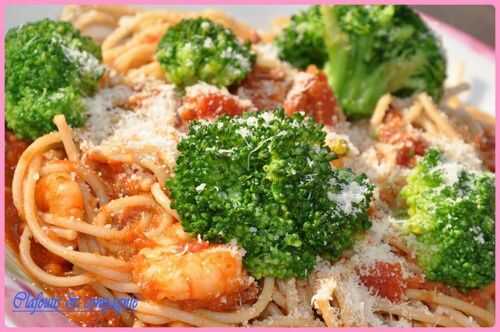 Spaghettis aux crevettes et brocolis