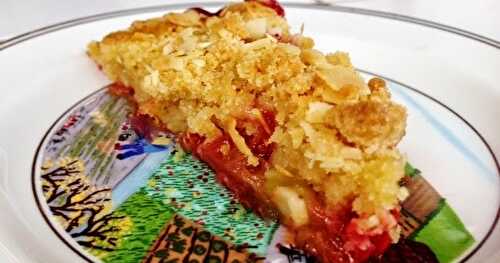 Crumble Fraises Rhubarbe aux Amandes