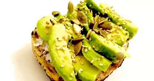 Les "Avocado toasts" ou tartines à l'Avocat et au Fromage frais :