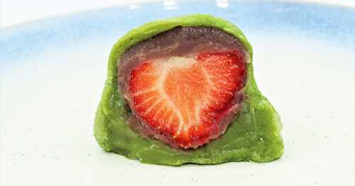 Mochis au thé Matcha, Fraises et Pâte de Haricots Rouges (Anko)