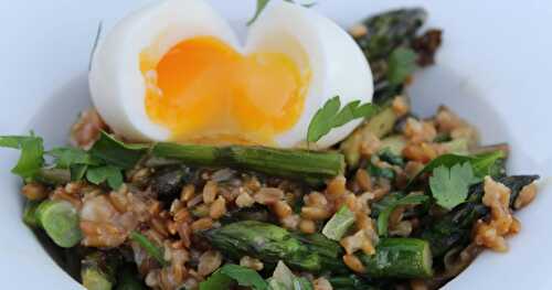 Risotto de Petit Epeautre aux Asperges et Oeuf Mollet 