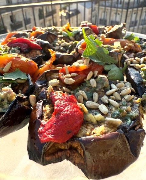 Salade d’Aubergines et Poivrons Grillés, Sauce aux Anchois