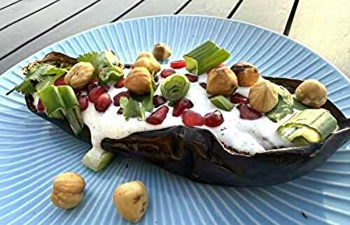 Aubergines Rôties, Sauce au lait Fermenté et Grenade Ou ma Découverte du AirFryer Cosori!
