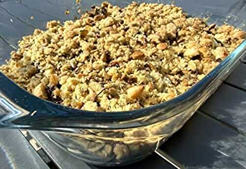Crumble de Courgettes à l’Ail et aux Fines Herbes