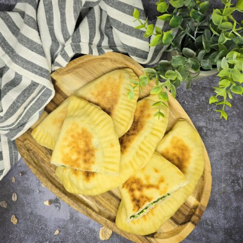 Cheese naans aux épinards