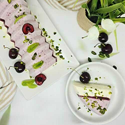 Parfait glacé à la cerise et à la pistache